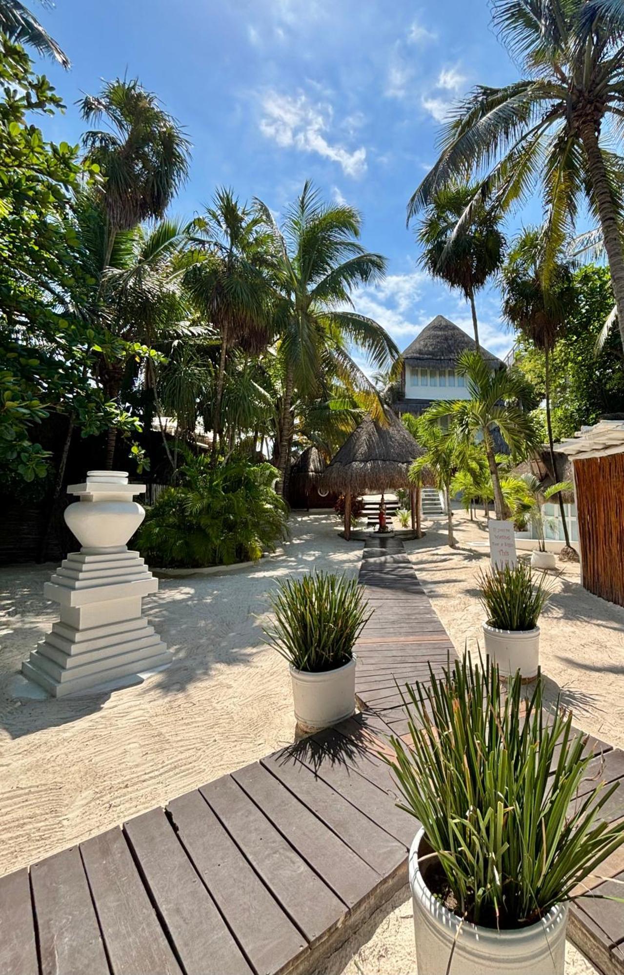Shambala Beach House Тулум Екстериор снимка