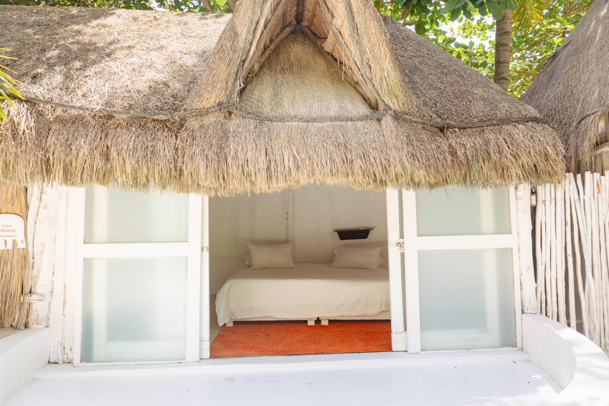 Shambala Beach House Тулум Екстериор снимка