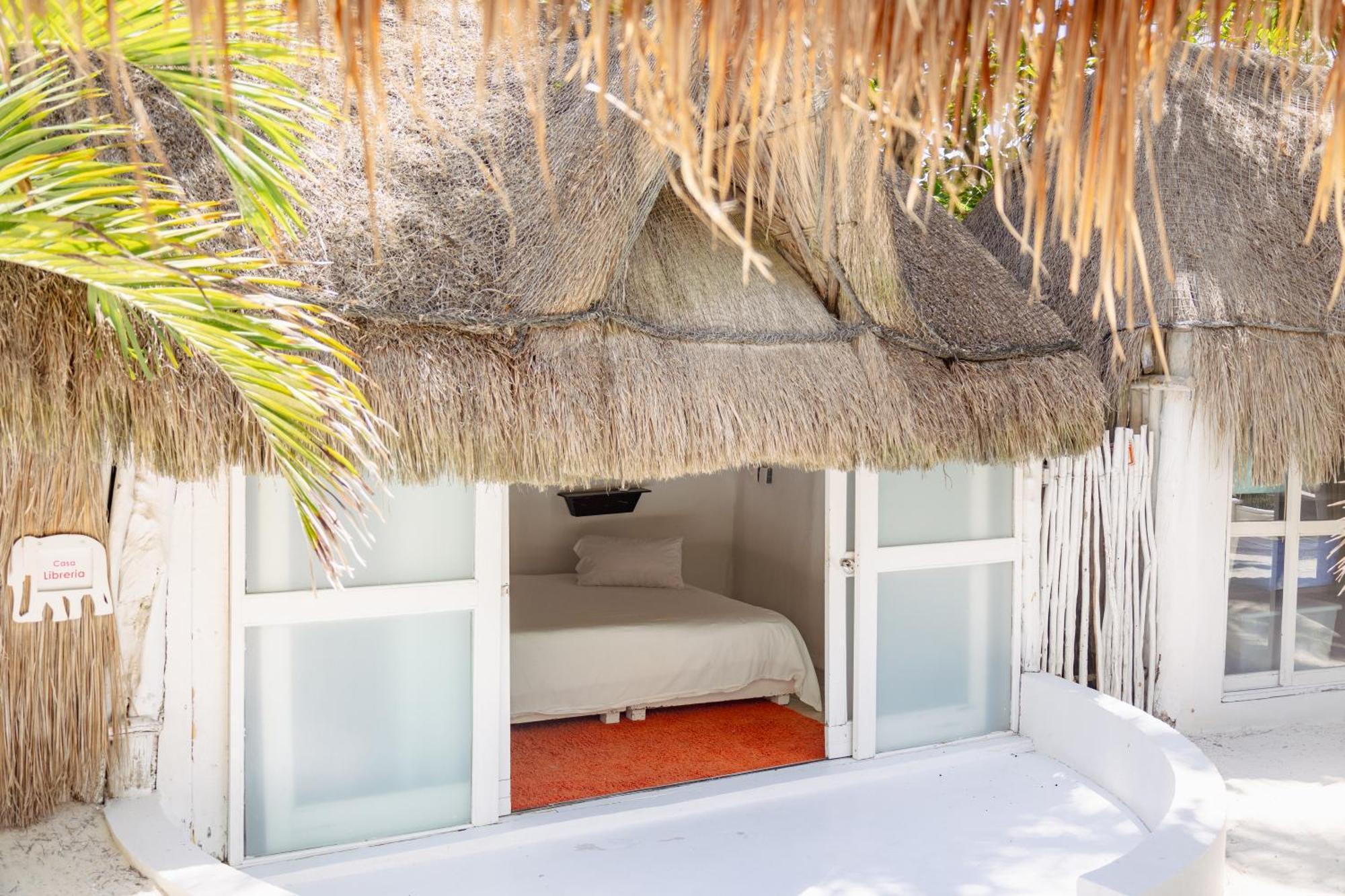 Shambala Beach House Тулум Екстериор снимка
